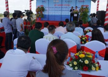 Tái khởi công Dự án nhà máy điện gió ở Trà Vinh